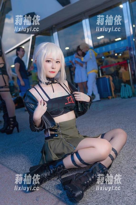 期待已久的Arty亚缇女仆合集，更新瞬间让人想起那些年的少女梦