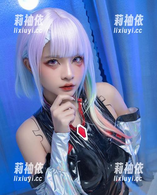 Azami 最新!Azami舞娘玉藻前:原图呈现,忍不住想走近一点,仿佛能听见她的轻声细语