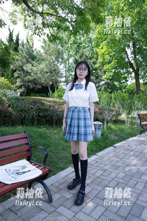 BoBoSocks袜啵啵 - 甜甜圈写真里的裸足奇遇记：梦想中的脚对脚（花絮套图）