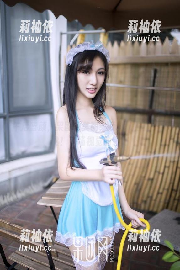 午后蓝颜，果团网美图：娇滴又含蓄，眼熟！一场视觉的杀伤
