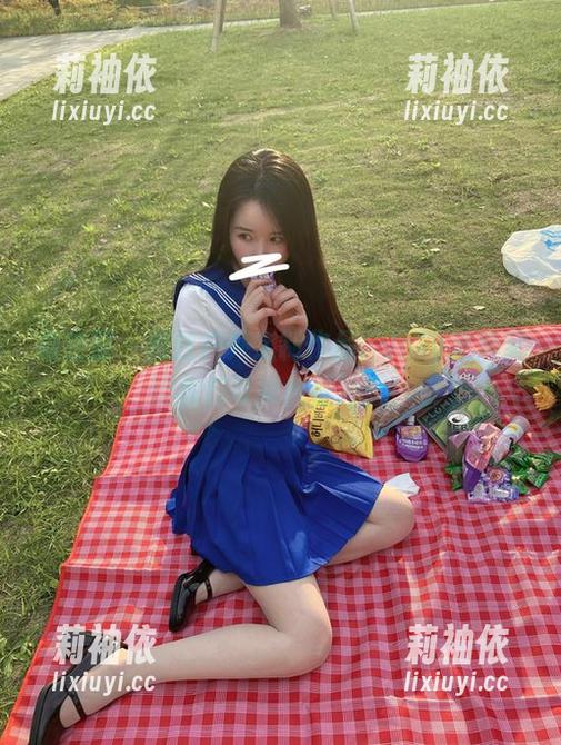 微密圈 - 黑丝户外定制作品，July芝岚又给我们带来视觉冲击！