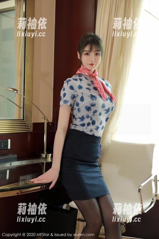 MFStar模范学院-何嘉颖 MFStar模范学院 - 像风一样自由,何嘉颖短裙写真图册里的魔法