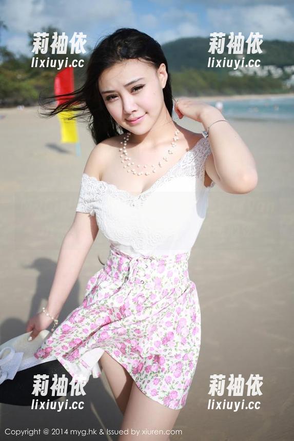 MyGirl美媛馆 - 私拍图包：王馨瑶yanni浴室中，那温柔的光影撩动心弦