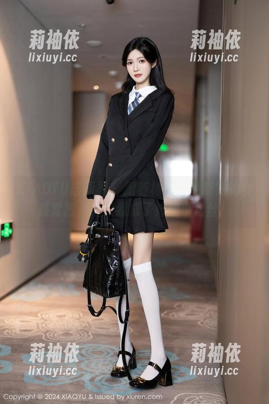 XIAOYU语画界 - 跟着林乐一更新她的女孩套图，结果我成了她的小粉丝！