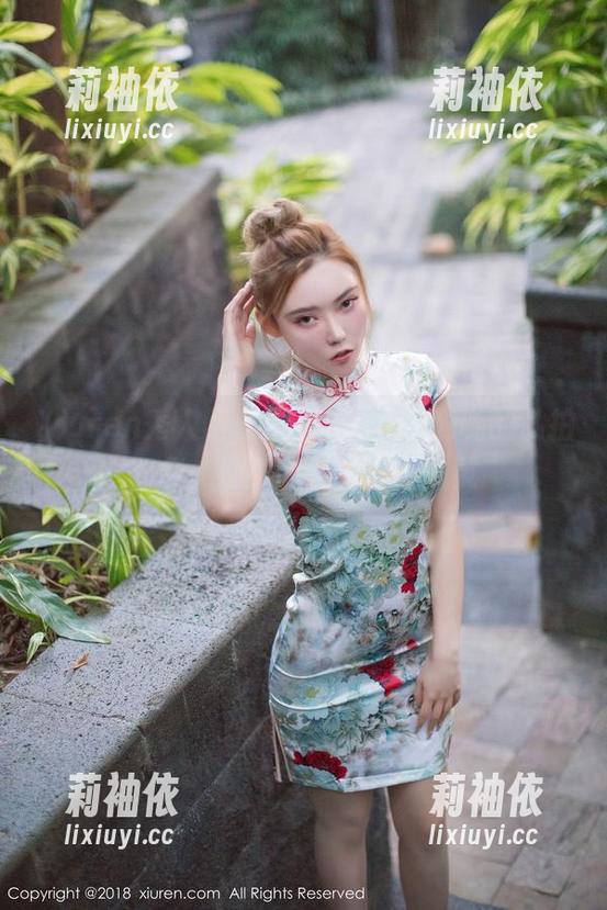 Xiuren秀人网 - 跟着Lovely璐璐的私拍图集，油亮的感觉直击心灵