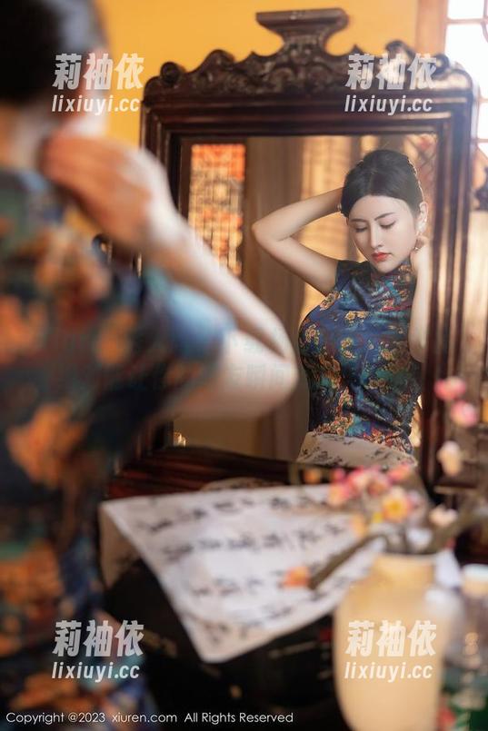 Xiuren秀人网 - 下载杨晨晨的长腿作品，绝对能让你的好友瞬间变成‘腿迷’！