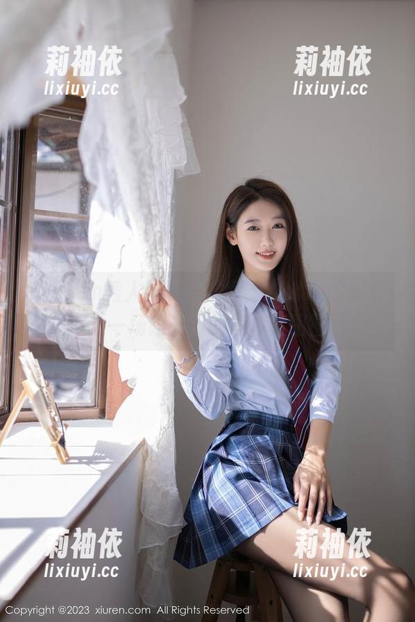 Xiuren秀人网 - 在林昔予yorki的天台下：一场阳光下的写真套图冒险