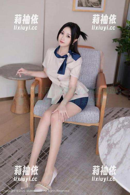 Xiuren秀人网 - 王馨瑶yanni的海边心情：更新合集，随浪而来的感觉！