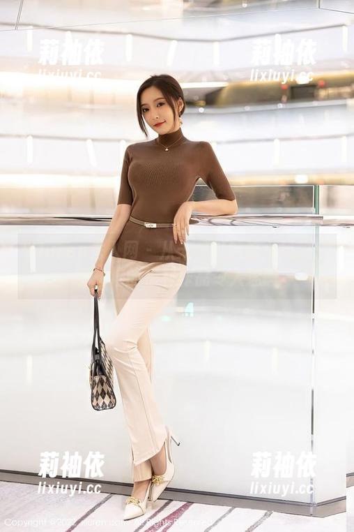 Xiuren秀人网 - 从未见过的修女风韵：舒林培的福利作品令人迷醉