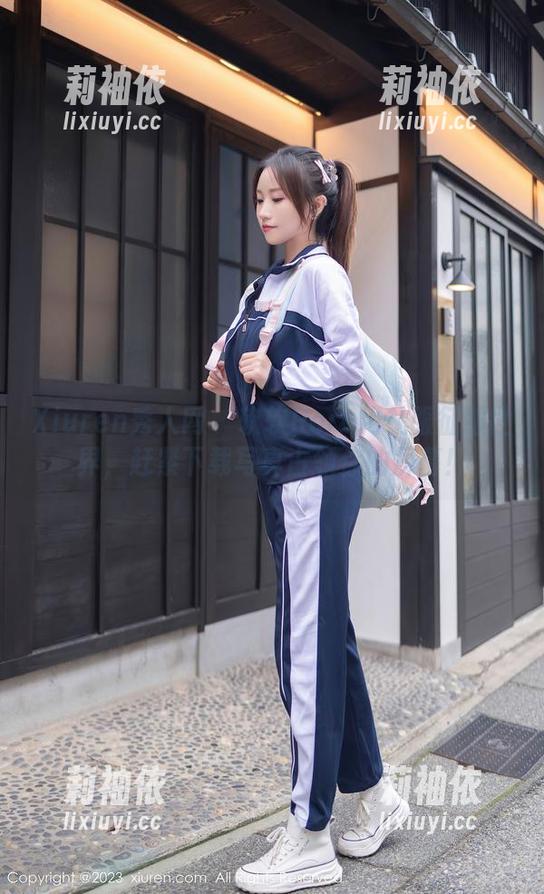 Xiuren秀人网 - 软软Roro用礼服征服世界，赶紧下载写真占领你的屏幕！