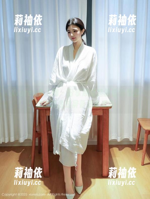 Xiuren秀人网 - 分享顾楚楚的透明美图：你也能透过屏幕感受清新！