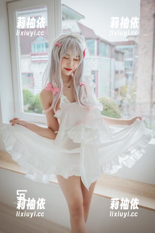 Yuna(윤아)的打底裤揭秘：猫娘的高清资源让你忍不住想要‘抓’！