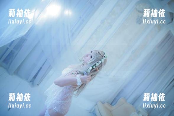 サク(saku)Fantia：观看2022年写真，悄悄告诉你那一瞬间！