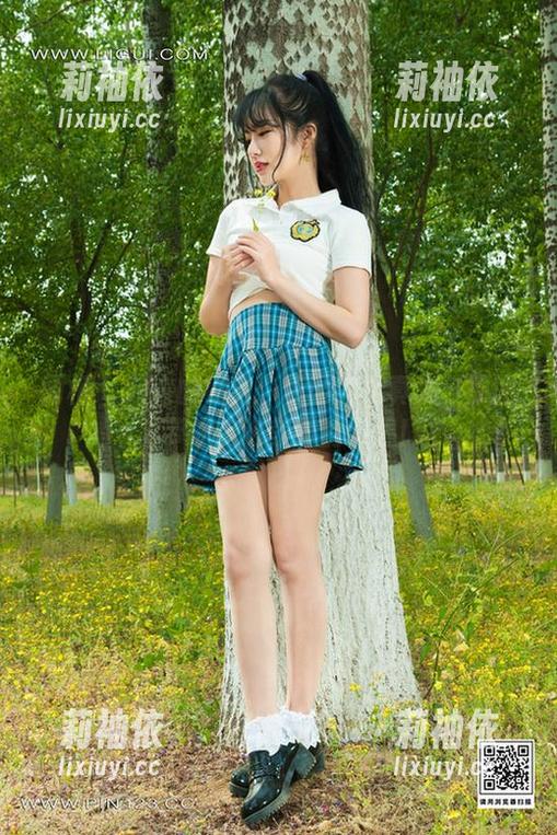 丽柜 - 双人的秘密：伊园的写真集与原图，带你走进美丽的幻想！