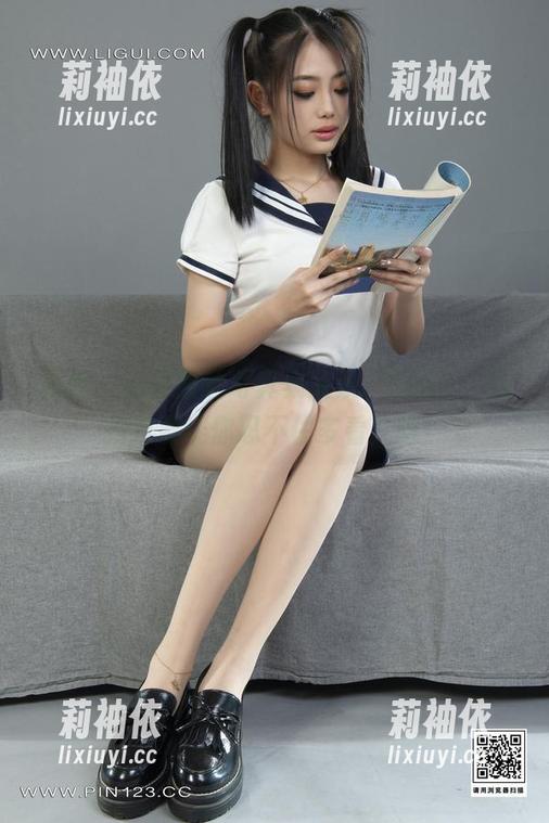 丽柜 - 绿野颜丝写真集又双叒更新了，克拉拉要让你忍不住多看几眼！