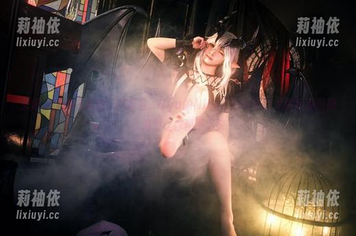来吧，快跟我看看！伊喵君_Nya的Nikke胜利女神尤妮写真图册，绝对让你停不下来