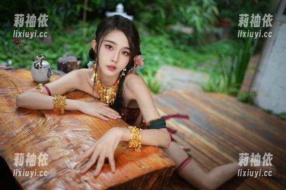 喂，快看！余多多Dudu连衣裙的美图图包，都是些不简单的角色！