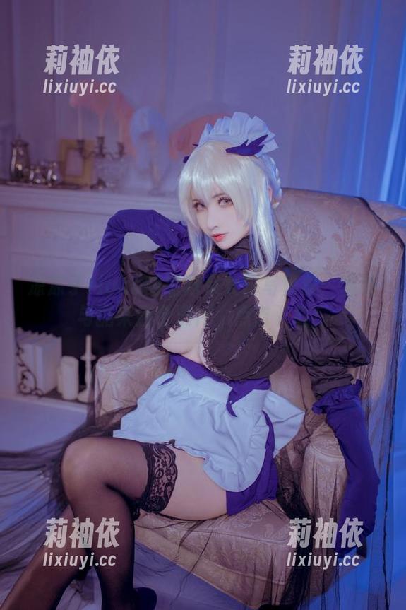 凉凉子rioko的黑枪呆女仆写真集：当萌与酷来撞个满怀，点击下载！