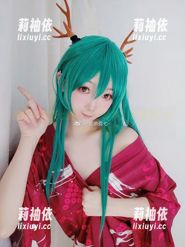探索名濑弥七的毛衣写真集：在细节中找寻那份温度