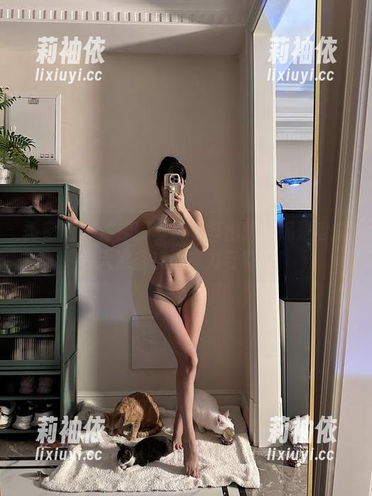 微密圈 - 体操服写真新鲜出炉！妮是老虎今天准备挑战重力与咖啡！