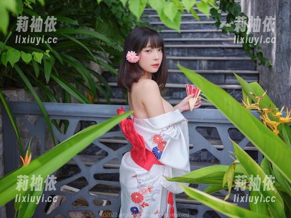 姜仁卿(강인경)私房作品：护士的柔情与隐秘，让人不自觉地浮想联翩