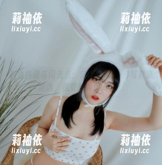 灰色格调与闪光点：宋哈娜(송하나)写真集精选，视觉的调皮捣蛋！