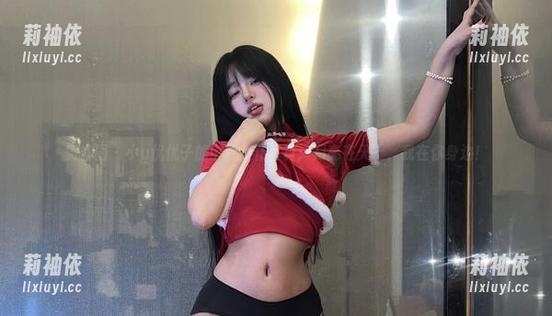 微密圈 - 小u优优子的中秋女仆写真：月亮在天上，我在你身边！