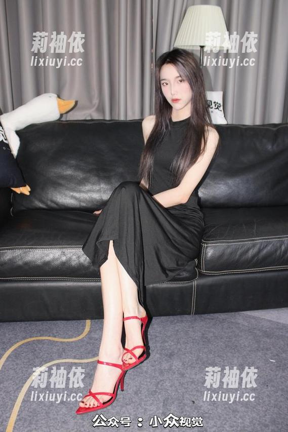 小众视觉-芳芳 小众视觉 - 芳芳的长腿美图,惊艳你的眼球,不信你试试看!