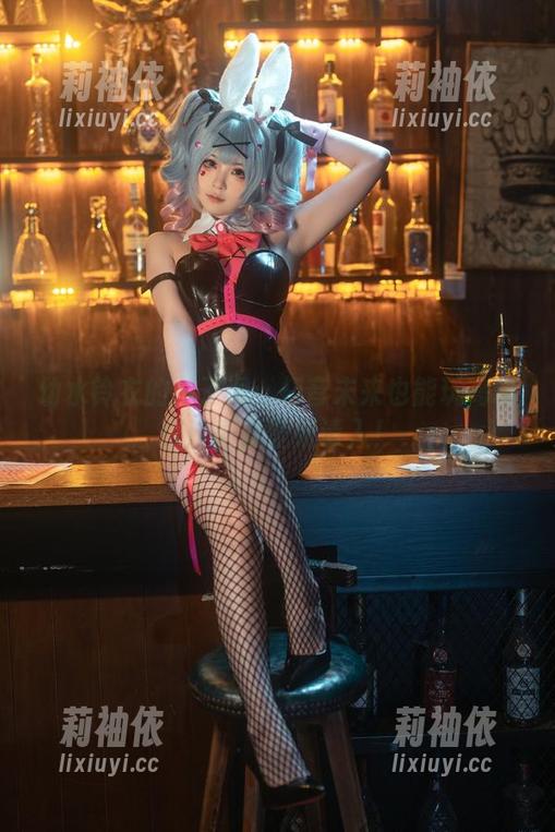 幼水铃衣的兔子洞：初音未来也能玩高机位！高清壁纸请入！