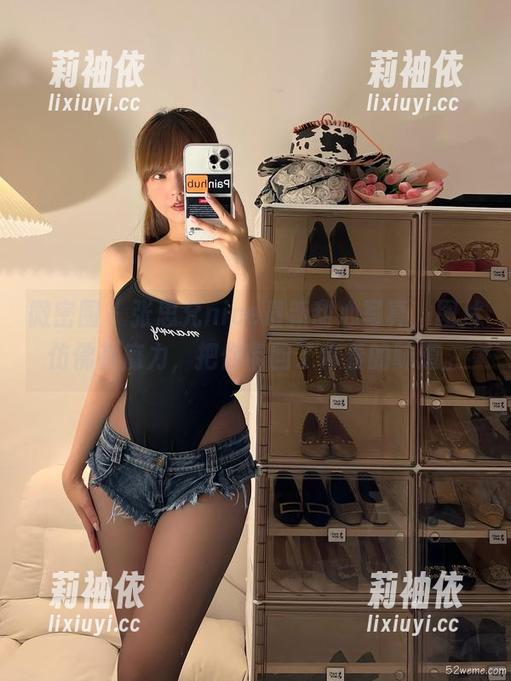 微密圈 - 张思允nice最新甜心写真，图片仿佛有魔力，把你带回了青春的味道。