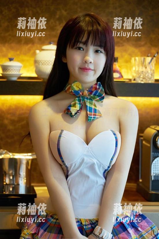 推女郎 - 王馨瑶双人经典，高清图片展现每一缕温暖！
