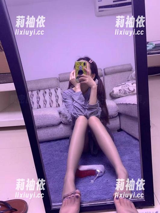 微密圈 - 更新！提袜少女的灰丝作品集，这次有点小惊喜