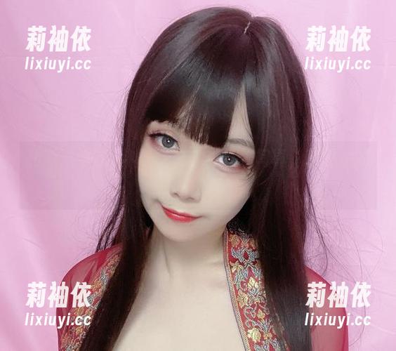 化身连体衣女神：末夜787在线写真，颠覆你的夏日幻想！