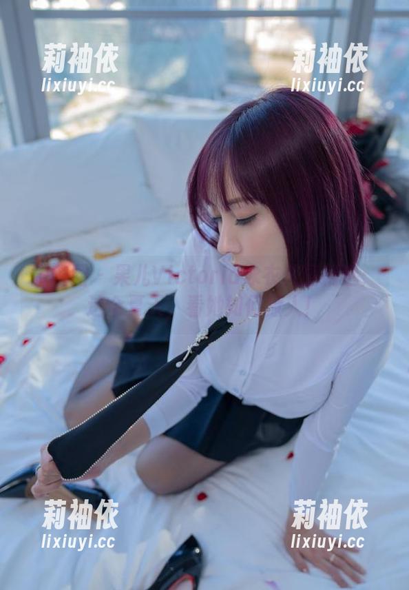 微密圈 - 果儿Victoria泳衣美图精选：这个夏天，看她如何撩人！