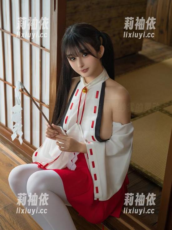 私拍小剧场：桜井宁宁与和泉纱雾的灵动碰撞！
