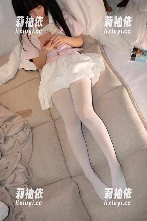 森萝财团 - 全套写真来袭！吸吸和她的棉袜闪耀登场！