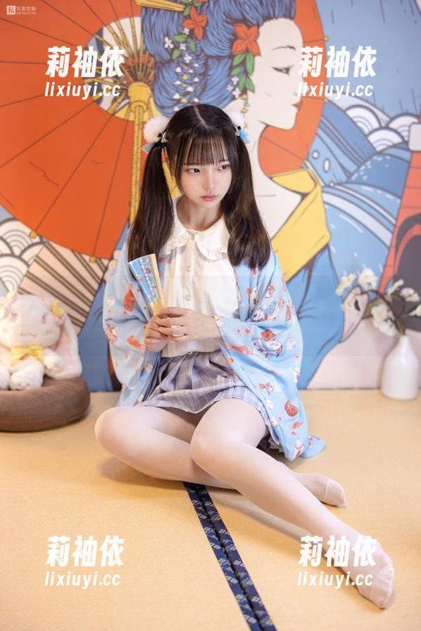 在森萝财团在线感受水嫩白丝的高清奇迹，简直是心情的小调味料！