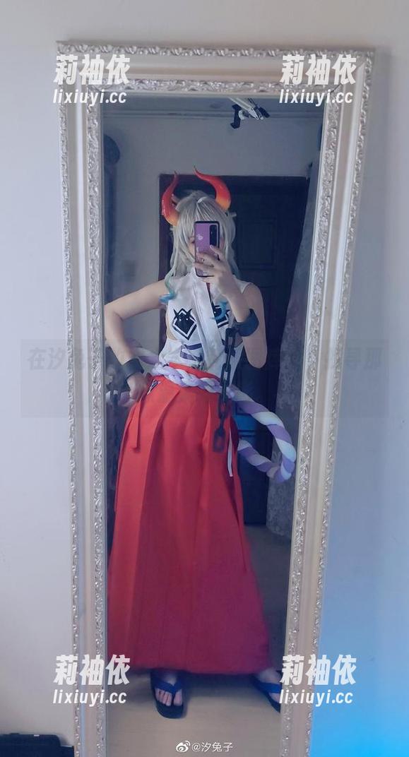 在汐兔子的木之本樱制服图库中，找寻那抹温柔的光影。
