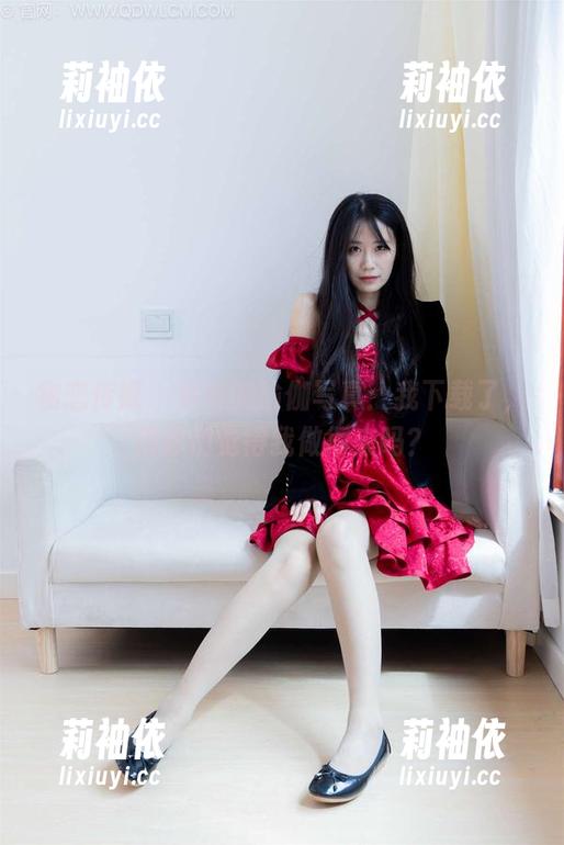 物恋传媒 - 婷婷的瑜伽写真：我下载了，但你们觉得我做得来吗？
