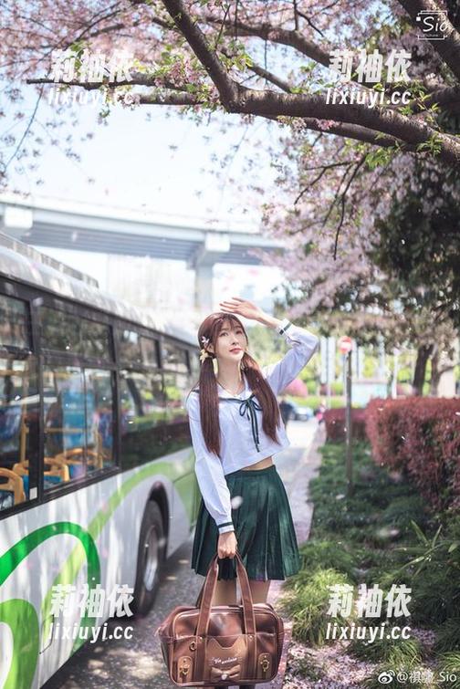 王羽杉私房套图：让你免费体验她的魅力与俏皮！