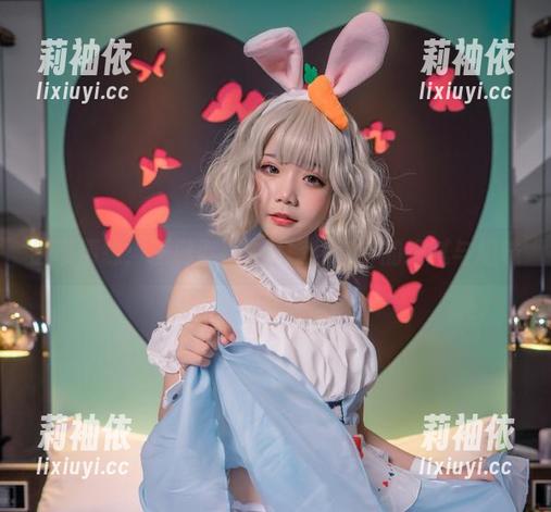 胶带情缘：王胖胖u写真集分享中的细腻与趣味