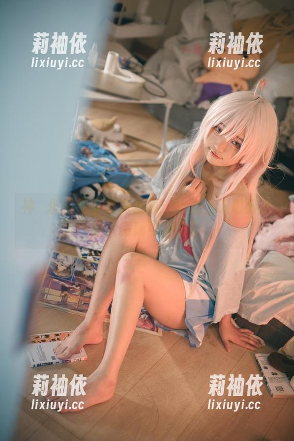 神沢永莉教室写真合集：小心上课时分心哦，眼睛可别停！