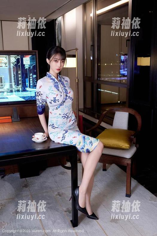 秀人网-伍晓丽Shirley 秀人网 - 伍晓丽Shirley私房大揭秘:厨娘的图片让你流口水!