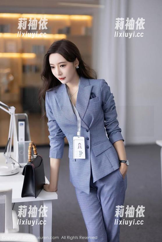 秀人网 - 从没见过的区静瑶制服私房合集，这才是提升颜值的秘密！