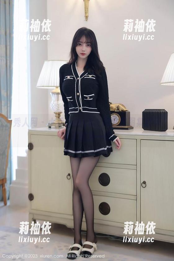 秀人网 - 小乔babyb：用私房图集展示女王的另一面