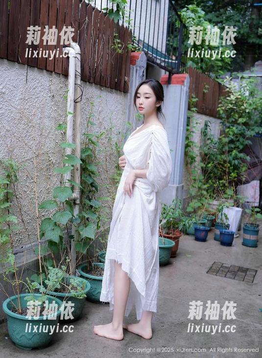 秀人网 - 心妍小公主的秘籍：性感西装熟女无圣光合集，嗨起来吧！