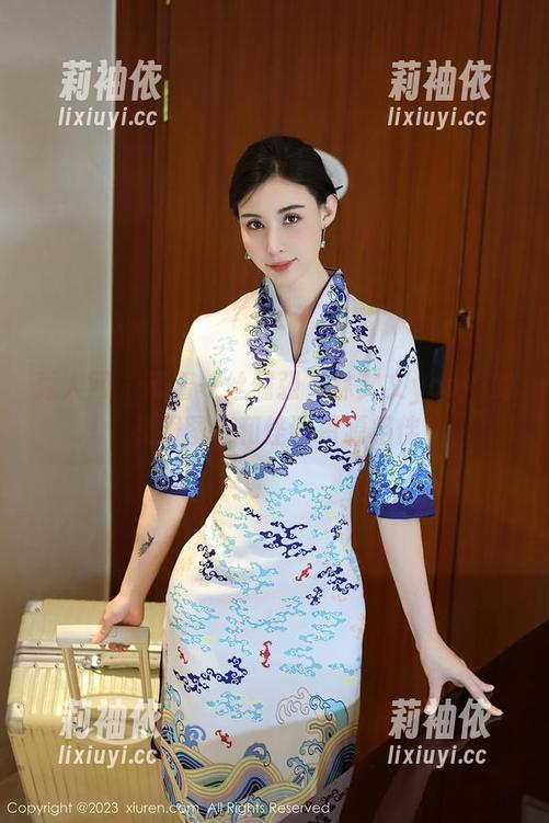 秀人网-林文文yooki 秀人网 - 带着一丝倔强,林文文yooki的礼服图集和怪诞资源相伴