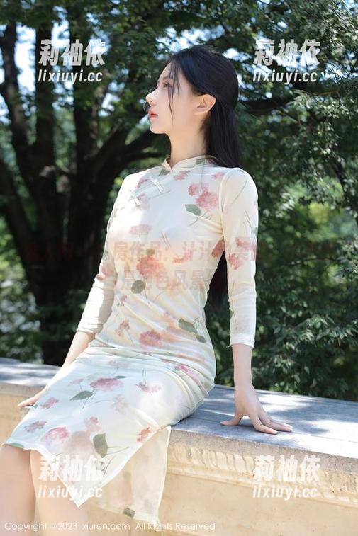 秀人网 - 私房作品：汁汁的美腿，真不愧是绝色风景线！
