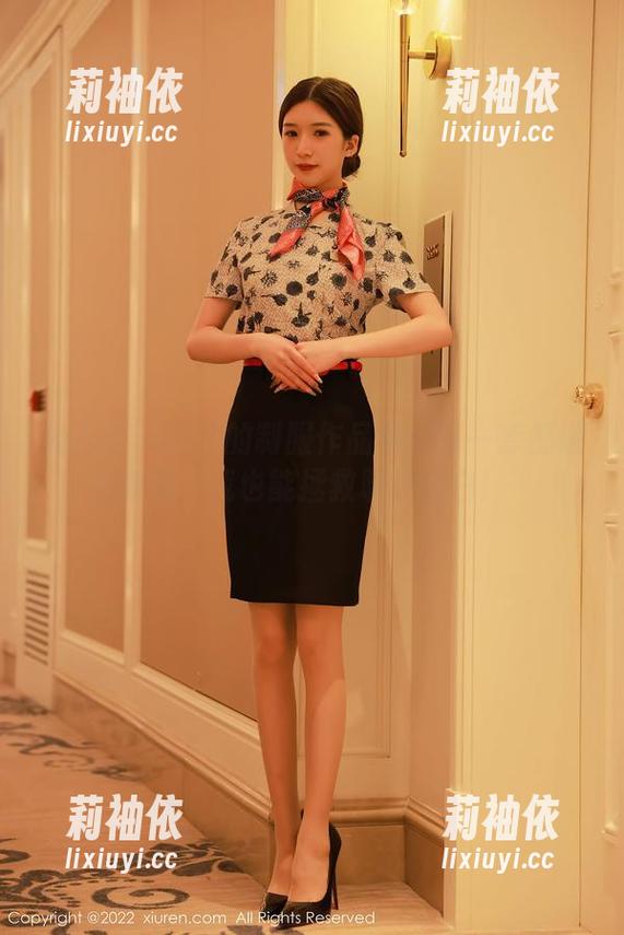 秀人网 - 阿汁的制服作品集：每一套都像是在说‘我也能拯救职场苍白！’
