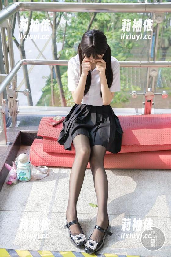 稚乖画册 - 略显尴尬的夜夜晴空-04，80D白丝JK资源到底应不应该追？